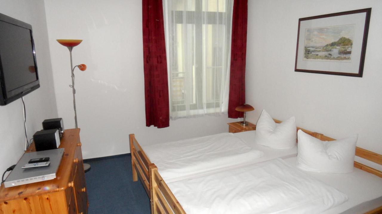 Ferienwohnung Am Ozeaneum Stralsund Esterno foto